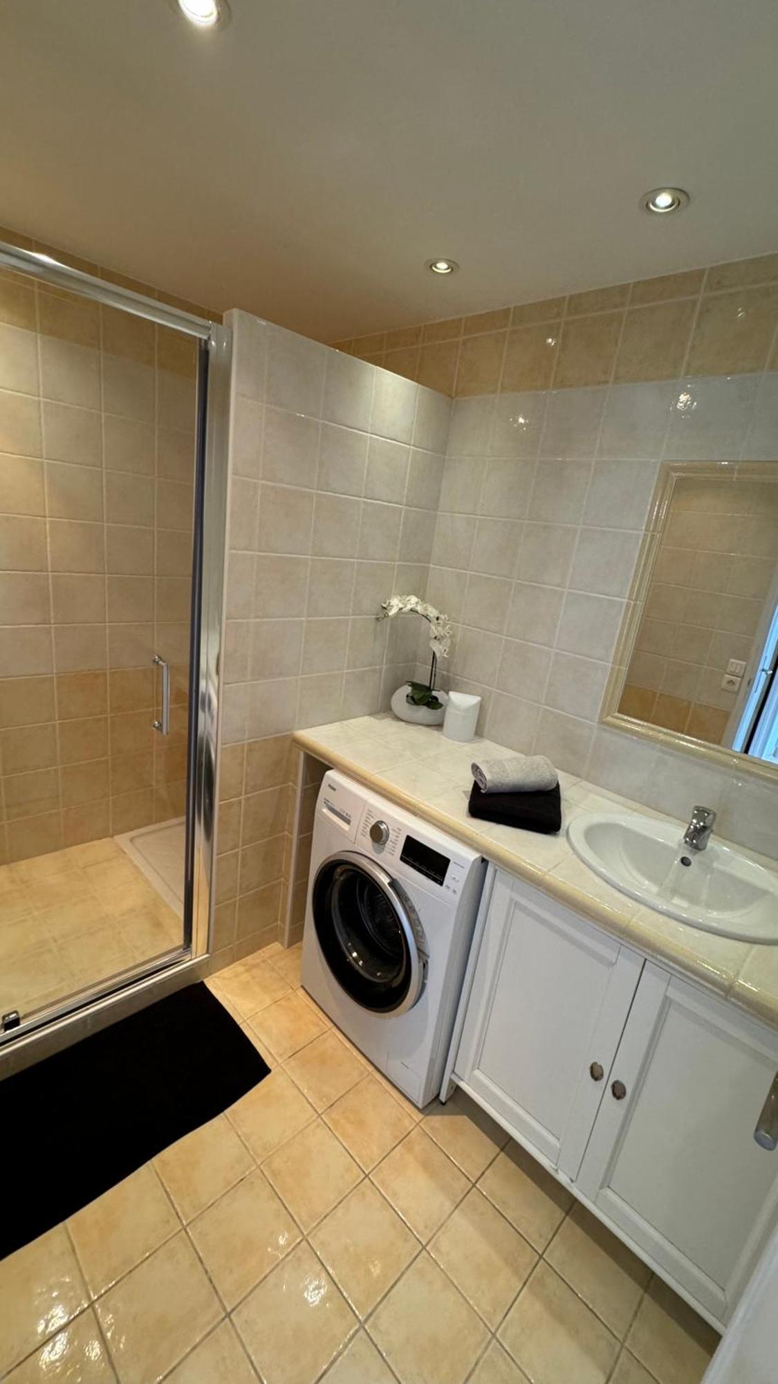 T2 appartement Golfe Juan 47m2 plages et port Vallauris Extérieur photo